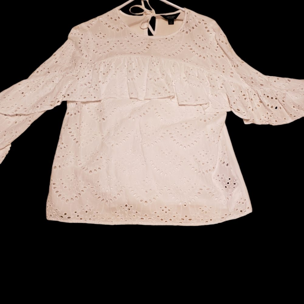 Vera Wang white bell sleeve eyelet embroidered shirt